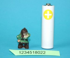 DISNEYKINS SNOW WHITE DWARF SNEEZY MINI FIGURE 1960s MARX DISNEY