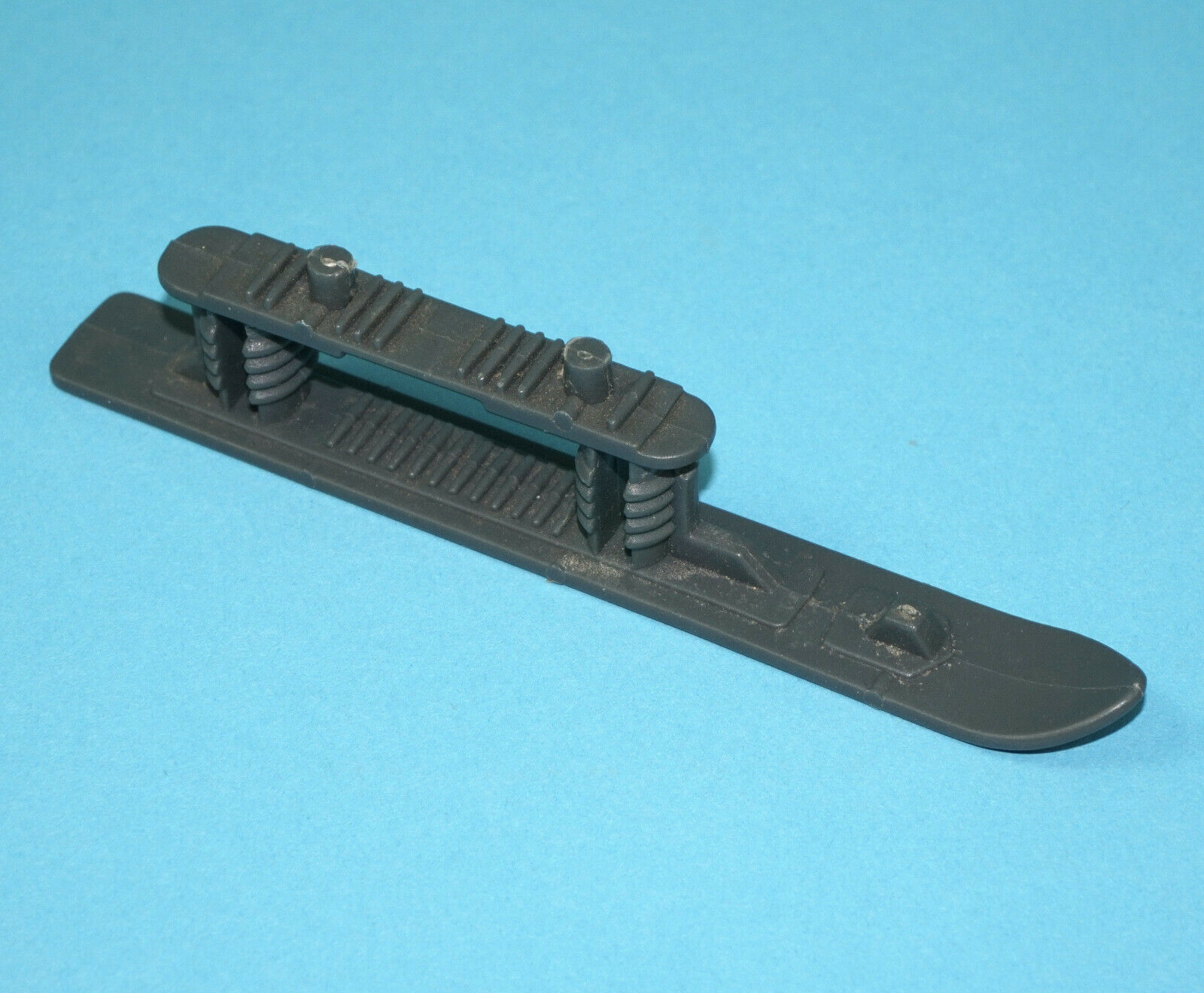 1987 GI JOE COBRA WOLF ORIGINAL SPARE PART SKI HASBRO