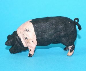 BRITAINS FARM #2171 H2171 SADDLEBACK PIG BOAR 1960s HERALD ENGLAND