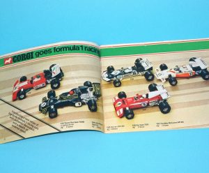 CORGI TOYS TOY CATALOG 1973 POCKET CATALOGUE DAKTARI BOND BATMAN DUTCH INSERT